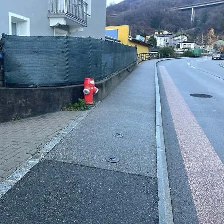 ベッド・アンド・ブレックファスト Enaj Cadenazzo