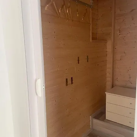 Enaj Bed & Breakfast *