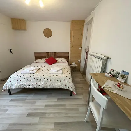 Enaj Bed & Breakfast *